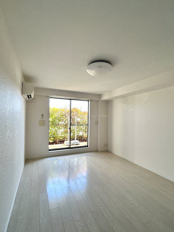 �y���ԁE���r���O�z�@