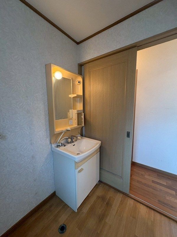 �y���ʏ��z�@