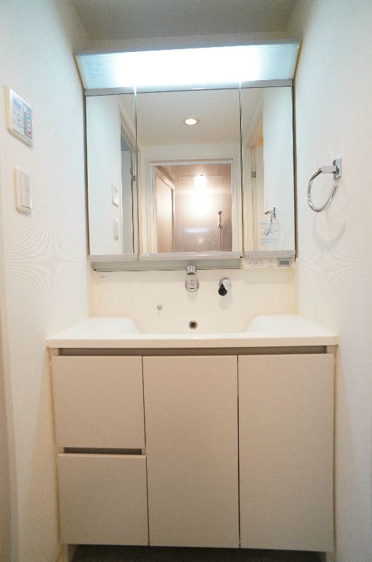 �y���ʏ��z�@�Z�������̐g�x�x�ɏd�󂷂�Ɨ����ʑ�B�����̐g�x�x���X���[�Y�ɍs���܂��B