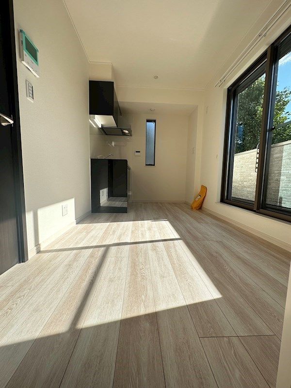 �y���ԁE���r���O�z�@